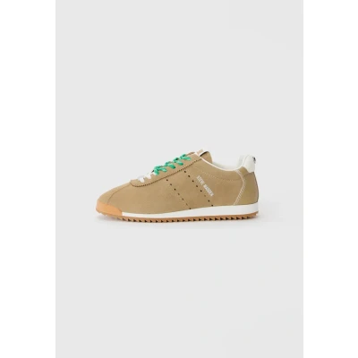 Abbildung von Steve Madden MIRAGE SM