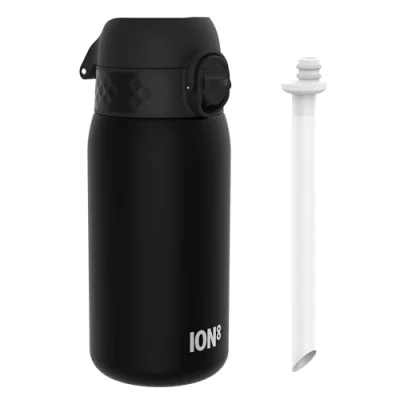 Abbildung von Ion8 Kinder Trinkflasche Mit Strohhalm, 350ml, Auslaufsicher, Einhandöffnung, Sichere Verriegelung, Spülmaschinenfest, BPA frei, Tragegriff, Klappdeckel, Leicht zu Reinigen, Klimaneutral, Schwarz