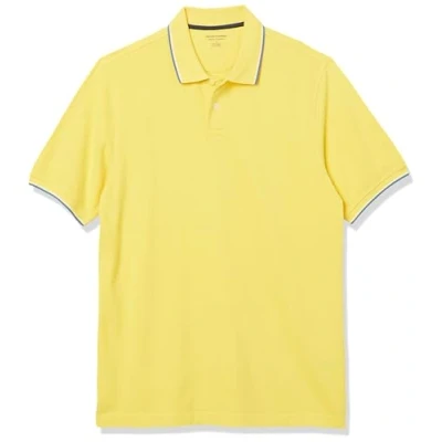 Abbildung von Amazon Essentials Herren Polohemd mit normaler Passform aus Baumwollpiqué (erhältlich in Big &amp; Tall), Gelb Twin Stripe, XL