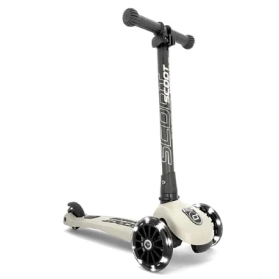 Abbildung von Scoot &amp; Ride Highwaykick 3 LED Scooter Roller Kunststoff/Metall Ash, Maße: ca. 55cm x 15cm 24cm, 96344