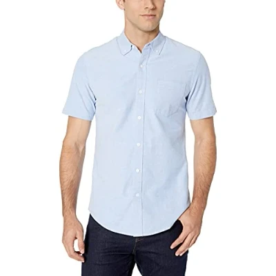 Abbildung von Amazon Essentials Herren Kurzärmeliges Oxford Hemd mit Brusttasche, Schmale Passform, Blau, S