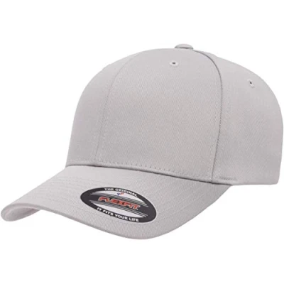 Abbildung von Flexfit Herren Men&#039;s Athletic Baseball Fitted Cap Taillierte Baseballkappe, Silber, S/M