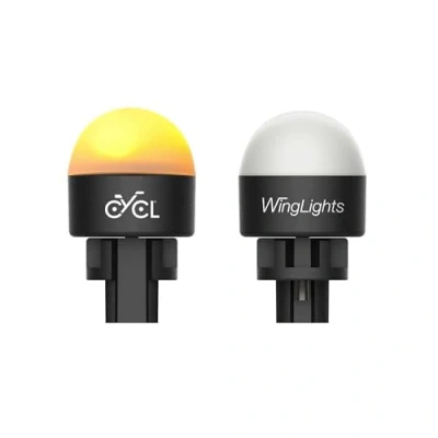 Abbildung von CYCL WingLights Pop for e Scooters Blinker für Elektroroller Blinker, kompatibel mit Lenker Profil Mond steigender Akku geladene LED Orange Blinklichter