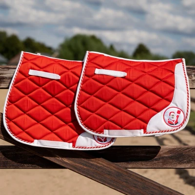 Abbildung von HB Schabracke Christmas Dressur Red Glitter Warmblut