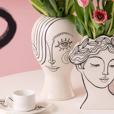 Abbildung von KARE Vase Favola Lady, Höhe 30 cm, Keramik, schwarz/weiß