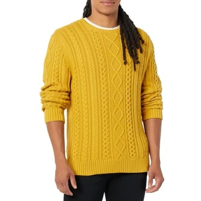 Abbildung von Amazon Essentials Herren Pullover mit Langen Ärmeln und Rundhalsausschnitt aus 100% Baumwolle Zopfmuster, Senfgelb, XXL