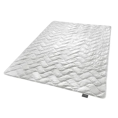 Abbildung von Traumnacht Exklusiv leichte Bettdecke für den Sommer aus 100% Wildseide, Öko Tex zertifiziert, Made in Germany, Füllgewicht: 550gr, 135 x 200 cm