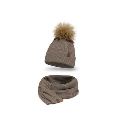 Abbildung von VIVISENCE Elegantes Damen Winter Set Aus Mütze Und Schal Mit Bommel Warmem Garn Für Frauen Antistatische Perfekte Passform Elegante Sportliche Outfits, Beige,Einheitsgröße