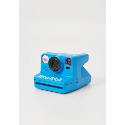 Abbildung von Polaroid Now Generation 3 Camera MoMA Edition