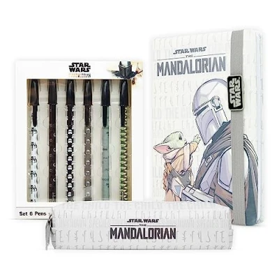 Abbildung von Disney The Mandalorian Schreibwaren Set, Star Wars Thema Stift mit 6x schwarzen Kugelschreibern, 1x Mäppchen und A5 Notizbuch, ideal Kleine Geschenke für Kinder