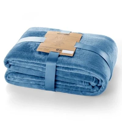 Abbildung von DecoKing Kuscheldecke 160x210 cm dunkelblau Decke Microfaser Tagesdecke Fleece weich sanft kuschelig marinenblau Navy Indigo Mic
