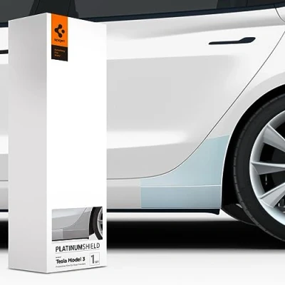 Abbildung von Spigen PlatinumShield Folie für Tesla Model 3 (2022 2025), 1 Set (2 Stück Lackschutzfolien rechten und linken Kotflügel + Rakel Reinigungstuch), Transparent, All Inclusive