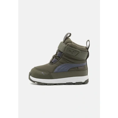 Abbildung von Puma Evolve Puretex Unisex Snowboot/Winterstiefel für Kinder, Größe: 21, Dark olive/galactic gray/white Schuhe