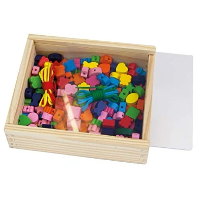Abbildung von Lena 32020 Bastelset Holzfädelperlen 164 Teile, 160 Fädelperlen aus Holz und 4 Schnüre in wiederverschließbarer Holzkassette, Holzperlen Set für Kinder ab Jahre, Perlen Schmuckketten