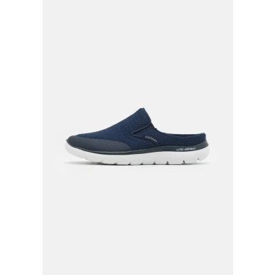 Abbildung von Skechers Sport Summits Clogs, Herren, Größe: 45.5, Navy Schuhe