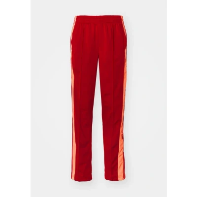 Abbildung von adidas Originals Adibreak PANT Jogginghose, Damen, Größe: 34/36 (S), Team victory red/semi coral