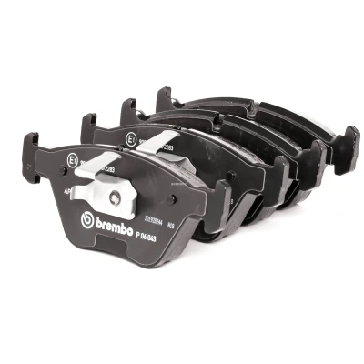 Abbildung von BREMBO P 06 043 Bremsbelagsatz für Verschleißwarnanzeiger vorbereitet mit Kolbenclip ohne Zubehör BMW: 3 Saloon, X3, Touring, ROVER: 75 Tourer