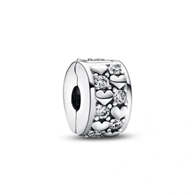 Abbildung von Pandora Moments Damen Charm Silber 792235C01
