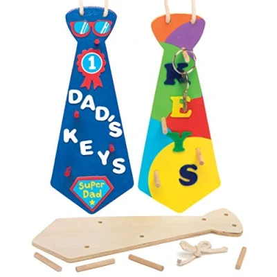 Abbildung von Baker Ross Holz Schlüsselbretter „Krawatte“ zum Bemalen für Kinder toll als Geschenk Vatertag (3 Stück)