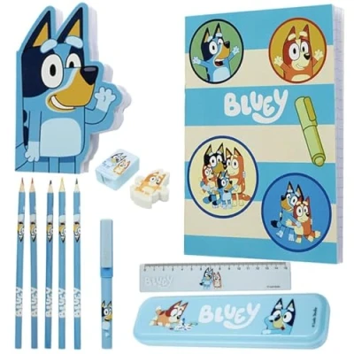Abbildung von Bluey Schreibwaren Set für Kinder: A6 und A3 Notizbuch, Federmappe, Stifte, Lineal, EIN Tolles Geschenk Schulanfang