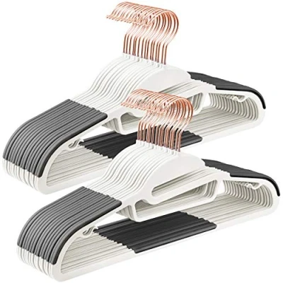 Abbildung von SONGMICS Kleiderbügel 30er Set, Anzugbügel aus Kunststoff, hochwertig, Anti Rutsch Design, platzsparend, 0,5 cm dick, Haken in Roségold, um 360 drehbar, 41,5 breit, weiß dunkelgrau CRP043W01