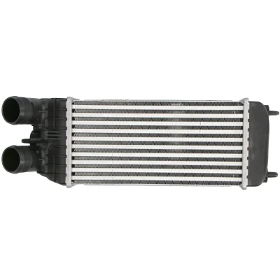 Abbildung von VALEO 818547 Ladeluftkühler ohne AGR Ventil PEUGEOT: 207 Hatchback