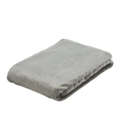 Abbildung von Gözze Wohn und Kuscheldecke, Memphis, Hohes Stoffgewicht 300 g/m², 180 x 220 cm Silber