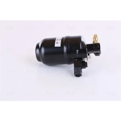 Abbildung von NISSENS 95184 Trockner R 134a Stahl MERCEDES BENZ: E Class Saloon