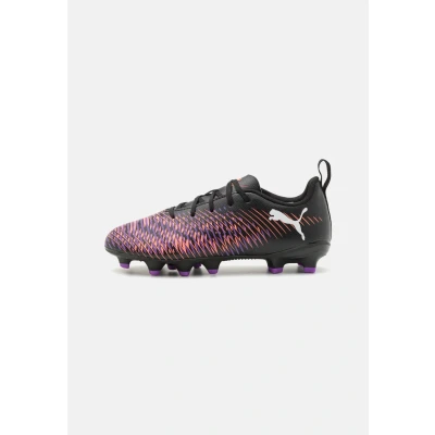 Abbildung von Puma Future 8 PLAY FG/AG JR Unisex Fußballschuh Nocken für Kinder, Größe: 38.5, black/white/glowing red Schuhe