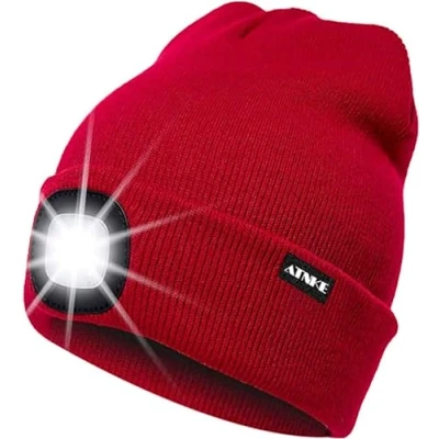 Abbildung von ATNKE LED Beleuchtete Mütze,Wiederaufladbare USB Laufmütze mit Licht Extrem Heller 4 Lampe Winter Warme Stirnlampe für Herren und Damen Geschenke/Red