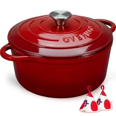 Abbildung von Overmont Bräter emaille Gusseisen Topf Schmortopf 24cm backofengeeignet mit Deckel und Kochbuch für Küche Backen Schmoren Braten Rot