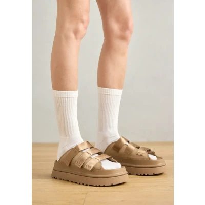 Abbildung von UGG Goldenglow Slide Pantolette hoch, Damen, Größe: 43, Sand Lederimitat/textil