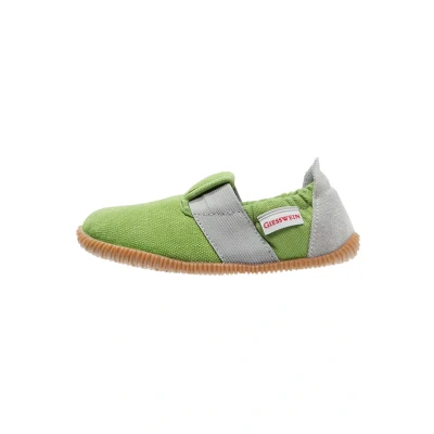 Abbildung von Giesswein SÖLL SLIM FIT Hausschuh für Kinder, Größe: 27, Gras Schuhe