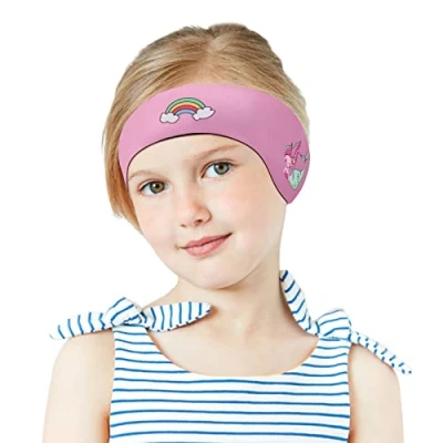 Abbildung von MoKo Schwimmen Stirnband, Neopren Schwimmband Ohrenband Wasserdichtes Kopfband Haarband mit Hohe Elastizität Ohrenschutz Band für Kinder Alter 3 9, M Größe Rosa&amp;Regenbogen&amp;Meerjungfrau