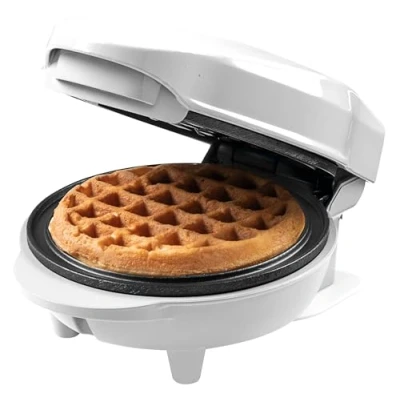 Abbildung von Bestron Mini Waffeleisen für klassische Waffeln, kleiner Waffelmaker mit Antihaftbeschichtung, Kindergeburtstage, Familienfeiern, Ostern oder Weihnachten, Backfläche Ø 10cm, Farbe: Weiß
