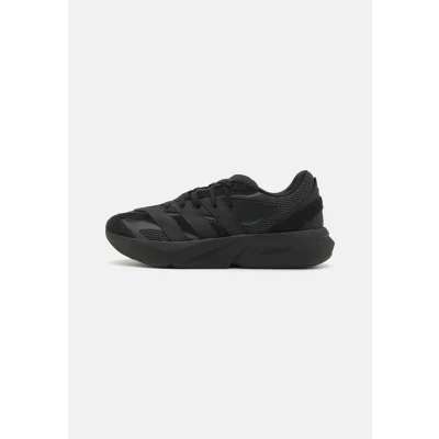 Abbildung von adidas Sportswear Lightstride Sneaker low, Größe: 43 1/3, Core black/carbon Schuhe