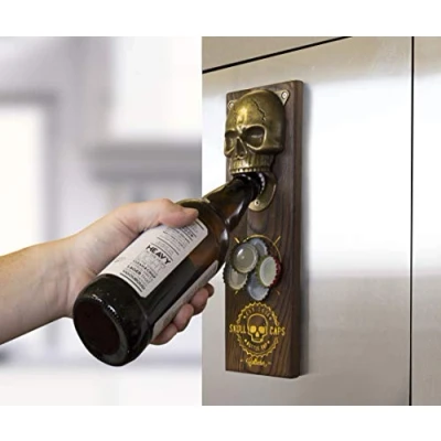Abbildung von Gift Republic Skull Cap Flaschenöffner lustig Totenkopf Bieröffner Männer Magnet Wand Beer Bottle Opener Kronkorken Sammler Geschenk für Weihnachten, Geburtstag, Party