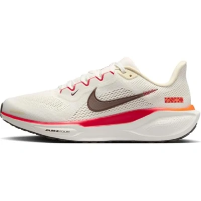 Abbildung von Nike Performance AIR ZOOM Pegasus 41 Laufschuh Straße, Damen, Größe: 37.5, Sail/ironstone/picante red/safety orange/metallic gold Schuhe
