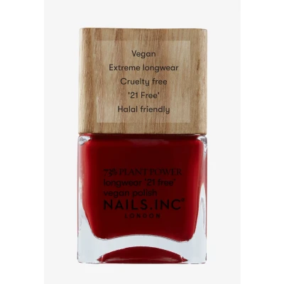 Abbildung von Nails Inc SWEAR BY SALUTATION Plant Power veganer Nagellack 73% Based, 100% Vegan &amp; Tierversuchsfrei Perfekte Maniküre, dunkles Rot Für umweltbewusste Nail Art