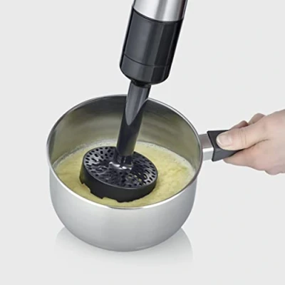 Abbildung von SEVERIN Karoffelstampfer, praktischer Kartoffelstampfer zur Zubereitung von selbstgemachtem Kartoffelpüree, BPA Frei, Passend zu den Stabmixern SM 3771 3775, Schwarz, Kunststoff, ZB 5564