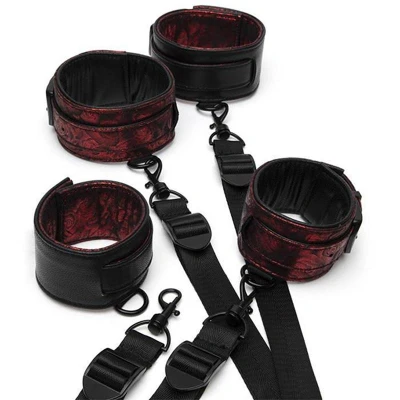 Abbildung von Bettfesseln „Under Mattress Restraint Set“, verstellbar