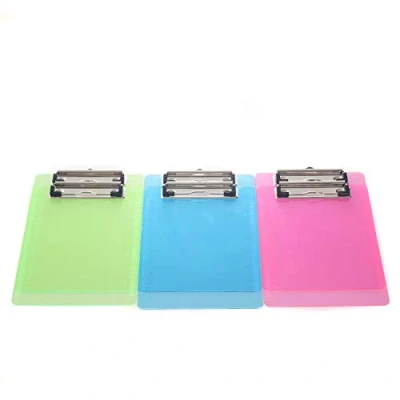 Abbildung von 6er Klemmbrett A5 mit gummierter Metalklemme, Schreibbrett DIN Aufhängeose, Pad Halter Clipboard Transparent Kunststoff Schreibblock Set in 3 Farben TKD8021
