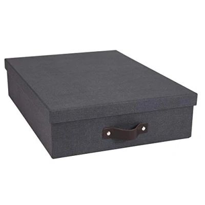 Abbildung von BIGSO BOX OF SWEDEN OSKAR Dokumentenbox für A4 Papier, Broschüren usw. Schreibtischablage mit Deckel und Griff Aufbewahrungsbox aus Faserplatte Papier schwarz
