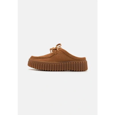 Abbildung von Clarks Clog »Torhill Mule«, Plateausandale, Mules mit Plateausohle und Ziernaht