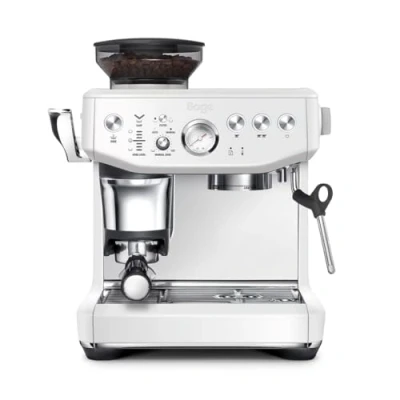 Abbildung von Sage The Barista Express Impress Kaffeevollautomat mit manuellem Milchaufschäumer Meersalz