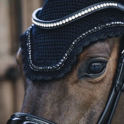 Abbildung von Kentucky Ohrnetz Wellington Stone Soundless Schwarz Warmblut