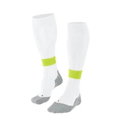 Abbildung von FALKE Herren Laufsocken RU Compression Energy M KH Funktionsmaterial mit Kompression 1 Paar, Weiß (White 2007) Wadenumfang W3 neu, 39 42