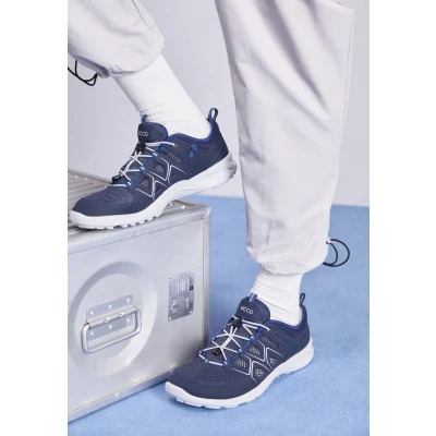 Abbildung von ECCO Terracruise Sportlicher Schnürer, Herren, Größe: 45, Marine/concrete Schuhe