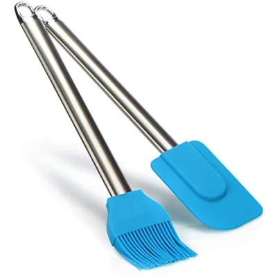 Abbildung von COM FOUR® 2 teiliges Back Set mit Teigschaber und Kuchenpinsel aus Silikon Teig Spatel für die Küche Backpinsel Metall Griff (2 teilig Pinsel + Schaber blau)