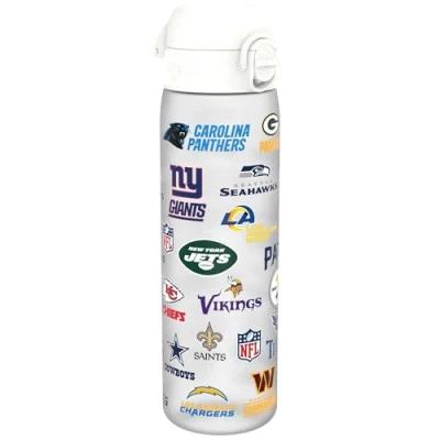 Abbildung von Ion8 Trinkflasche, 500 ml, Auslaufsicher, Einhandöffnung, Sichere Verriegelung, Spülmaschinenfest, BPA frei, Tragegriff, Klappdeckel, Leicht zu Reinigen, Klimaneutral, NFL Teams Design